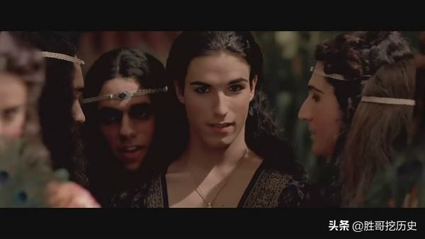 亚历山大年轻的时候,亚历山大一生有多可怕