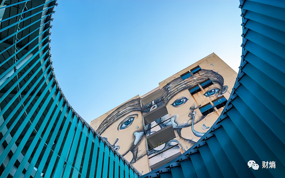 华侨城文旅困局,逃离房价的代价