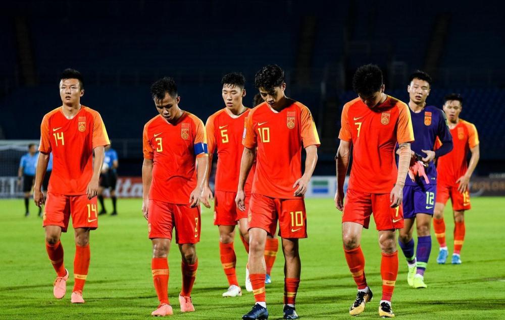 耐克红色联名高帮aj,耐克回到未来81万开箱回收