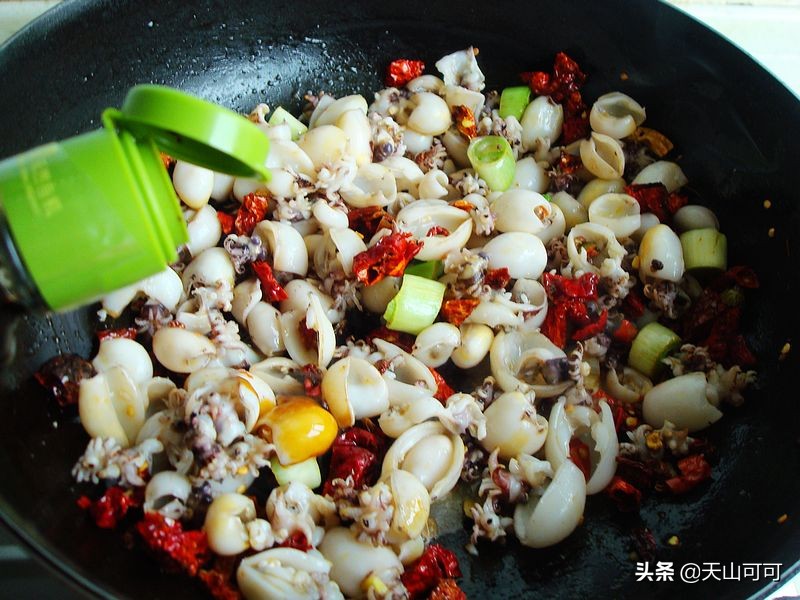 如何保证墨鱼仔的口感,要想鱼丸鲜嫩放什么生粉