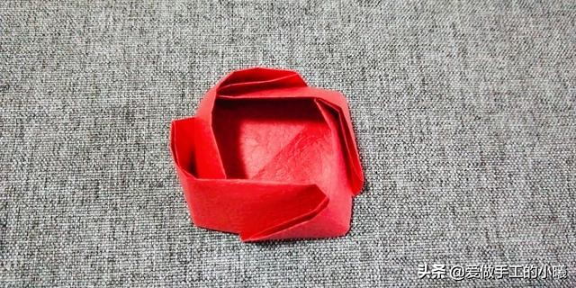 折一朵简单的玫瑰花送给妈妈,折玫瑰花简单又漂亮不用胶水