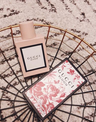 gucci鑺辨偊缁芥斁纾ㄧ爞,gucci鑺辨偊绻佽姳鐩涘浜夊鏂楄壋