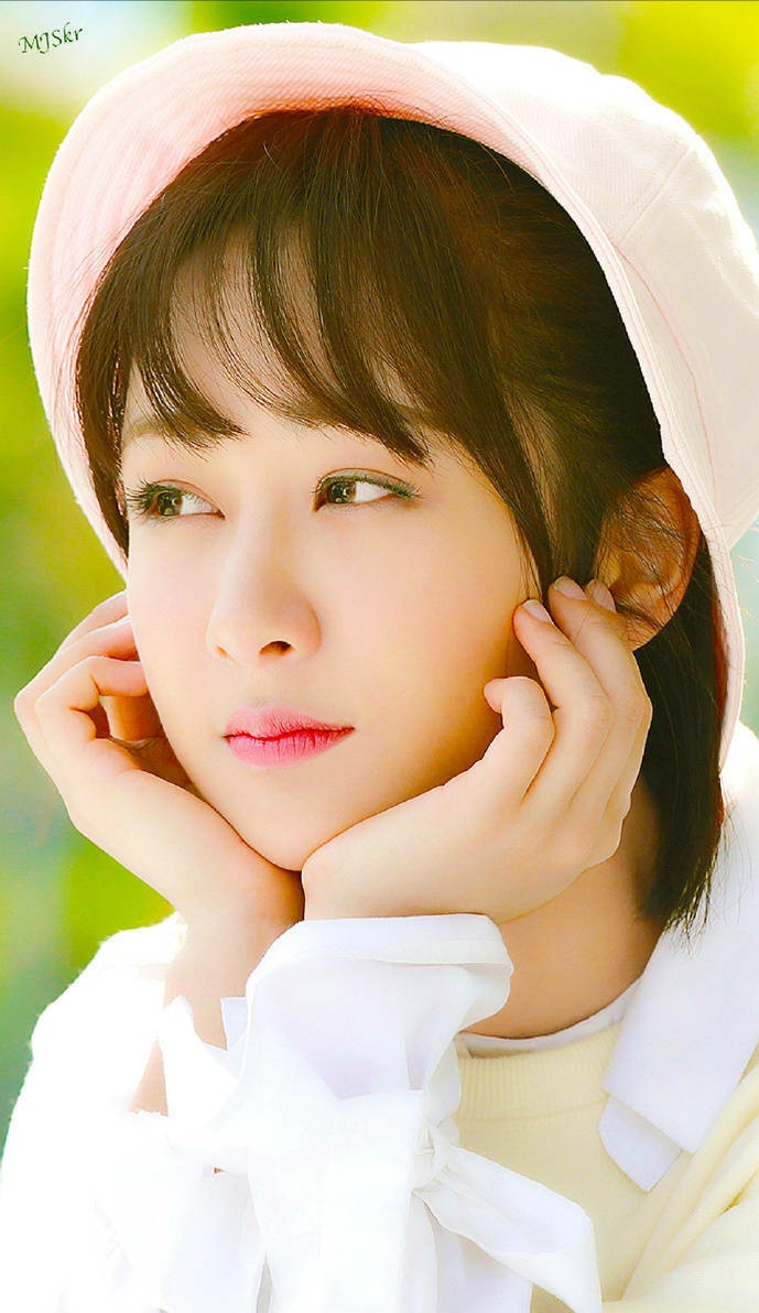 杨紫蜜汁炖鱿鱼路透,杨紫新剧定档湖南台又喜提爆款剧