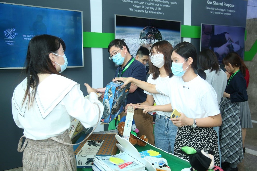 聚沙成塔公益,聚沙成塔传递爱心