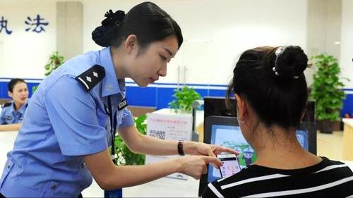 驾驶证丢了逾期未审验,驾驶证丢失长时间不补办会吊销么