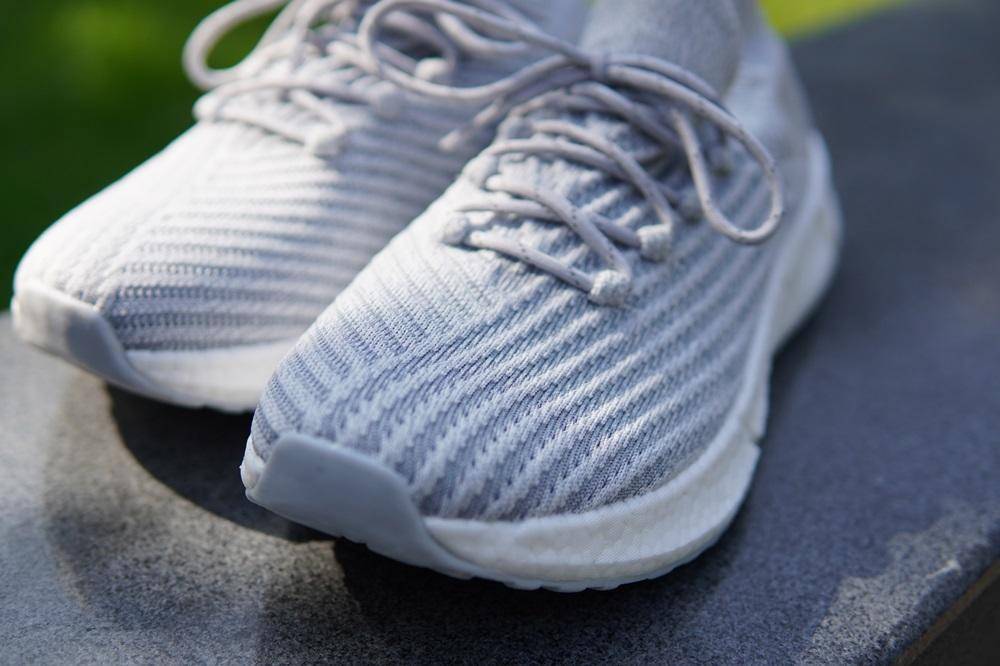 99买了双连鞋盒都没有的轻跑鞋,简单唠唠体验