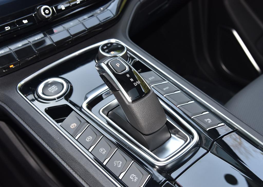 江铃驭胜s350硬派越野车,江铃驭胜s350柴油发动机可靠吗