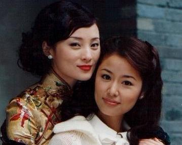 52岁刘嘉玲马尾,刘嘉玲扭胯