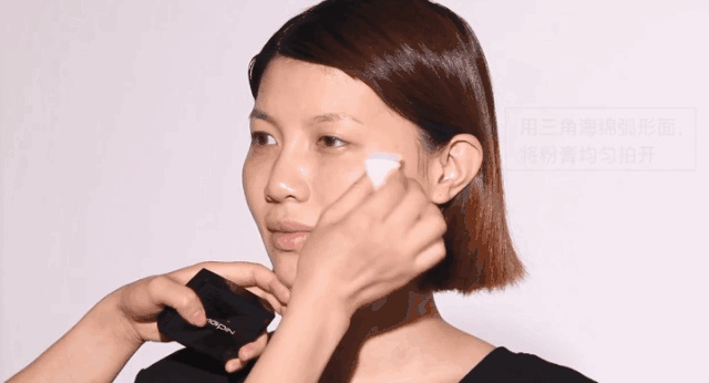 眼睛小如何化妆来弥补这一缺陷,眉眼间距太小怎么化妆显眼睛大