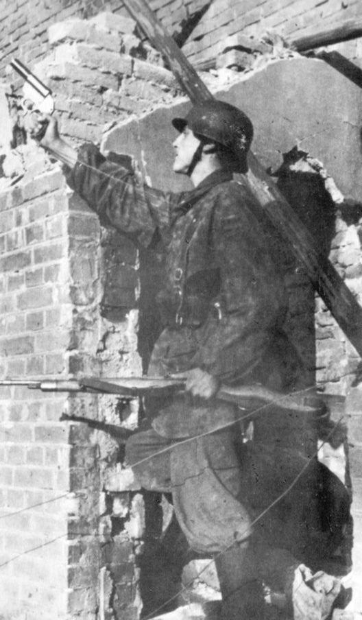 德国二战时冲锋枪可以点射吗,二战纳粹德国信号枪