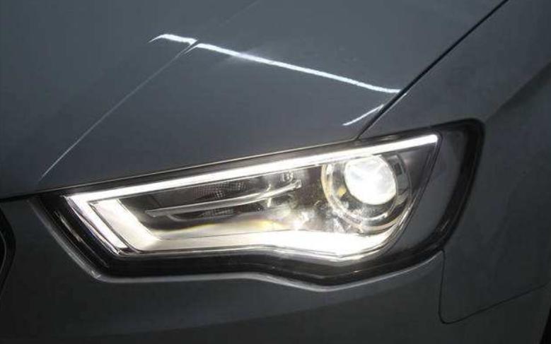 汽车大灯不够亮改远光还是近光,汽车大灯亮度不够换了也不行