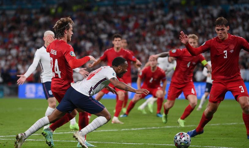 欧洲杯半决赛斯特林点球,欧洲杯英格兰争议判罚