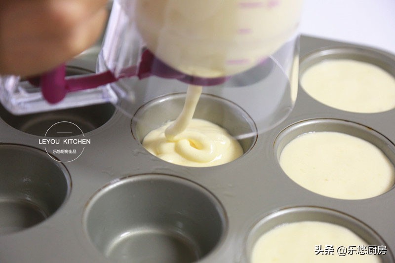 鸡蛋面粉花生油蛋糕,纯花生油鸡蛋白糖老式蛋糕做法