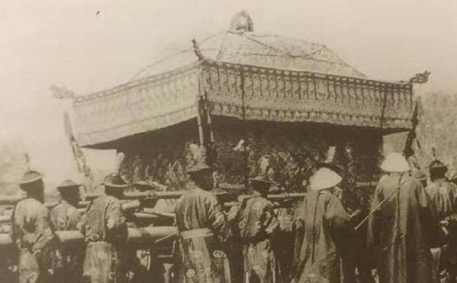 扶灵人和抬棺人有什么区别,抬棺人与扶灵人的区别