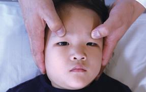 宝宝打嗝儿，亲手推拿宽胸理气、降逆止呃疗效好