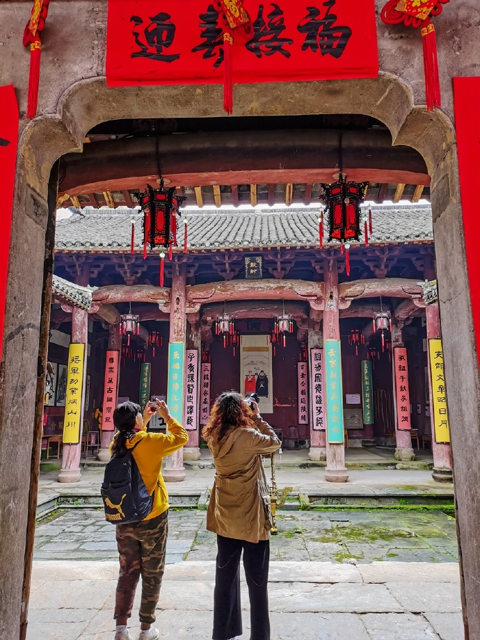 大山深处的古村,大山深处石潭古村