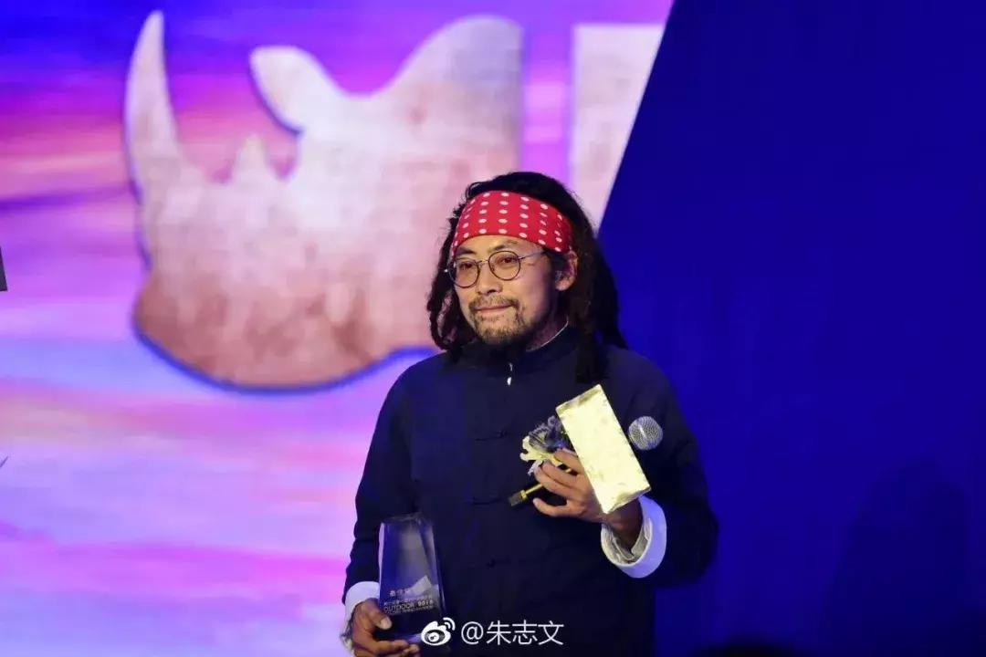 他骑行27个国家,他7年环游中国18万公里绕赤道4圈