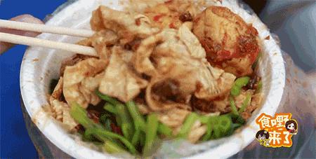 没吃过路边摊的麻辣烫,广西南宁街边老牌牛杂