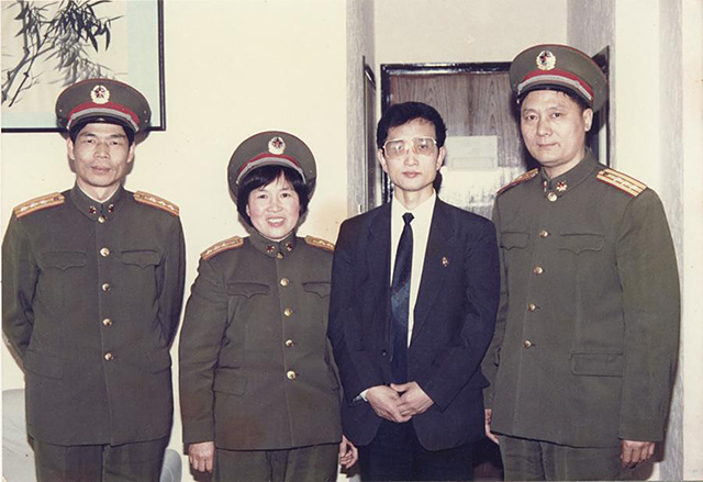 “气功大师”严新：90年代引起“气功热”，记录磁带卖80一盒