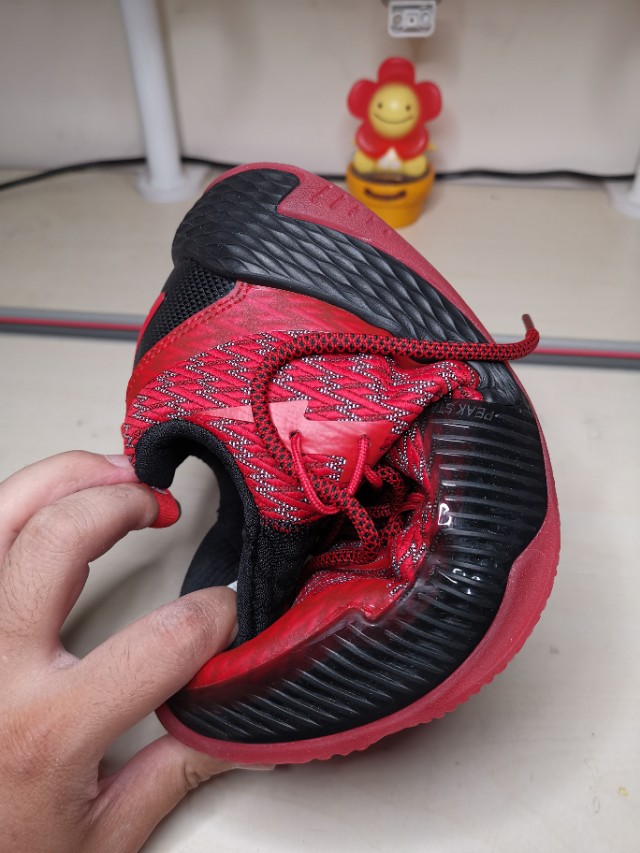 国货当自强最佳第六人战靴匹克闪电开箱