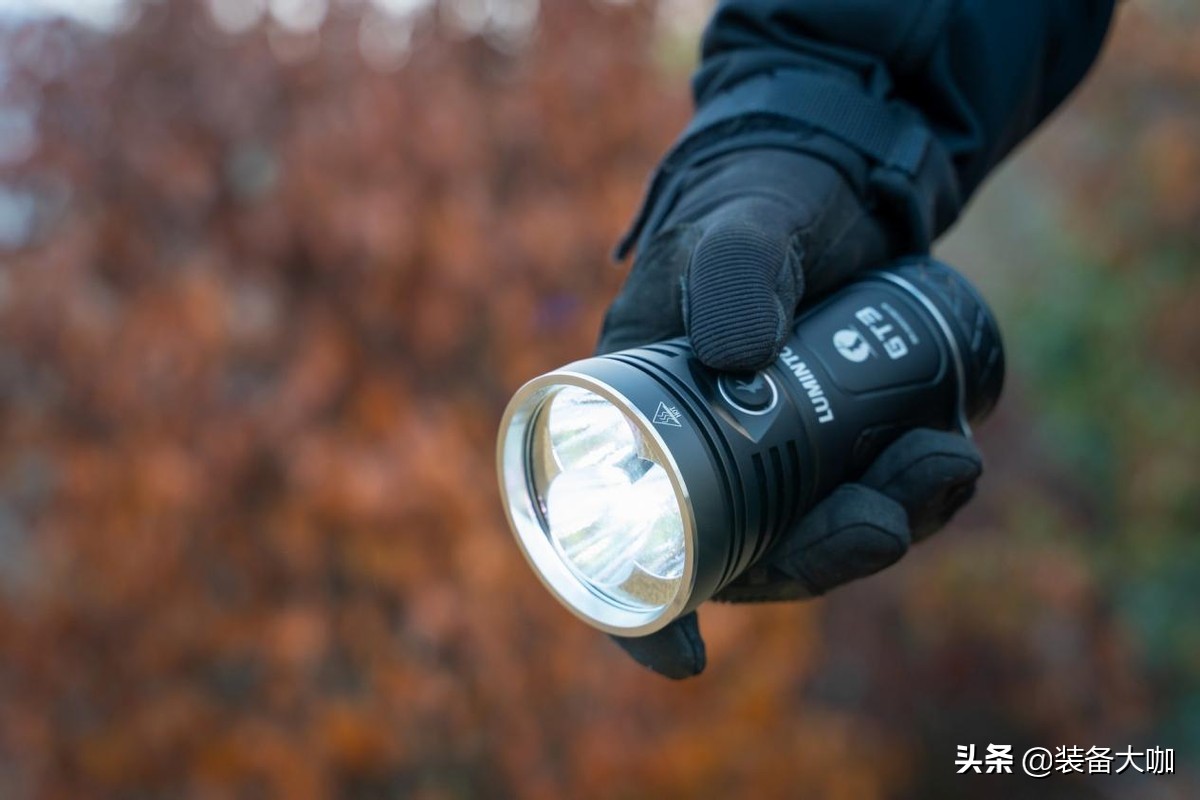 三眼小钢炮手电筒亮吗,三眼小钢炮强光