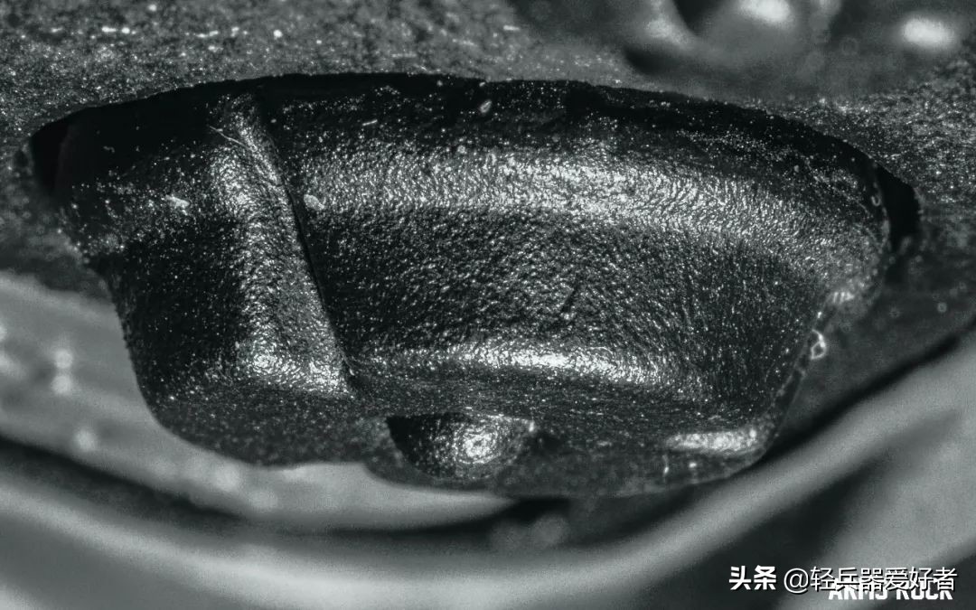 日常防水军靴,军靴下雨天可以穿吗