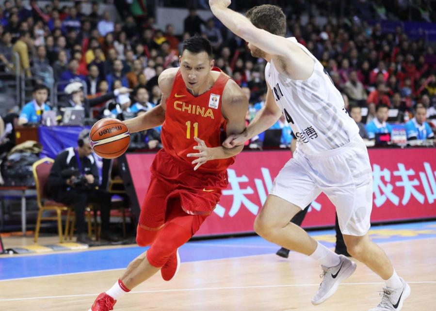 16年中国男篮易建联,当年易建联打胡金秋
