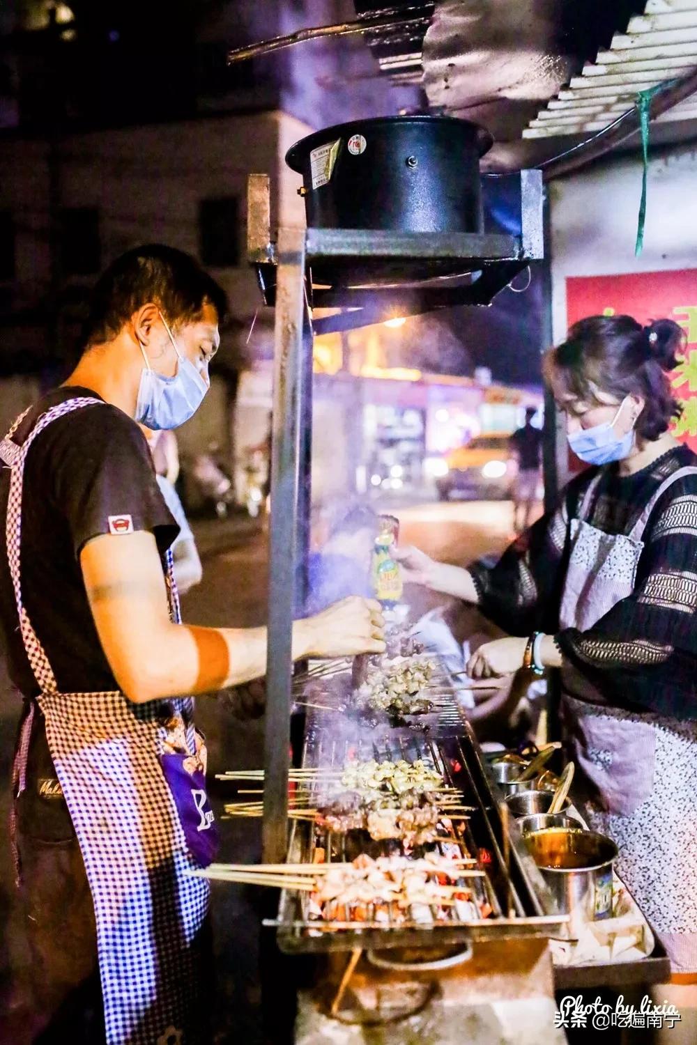 南宁摆摊最赚钱的地方,全南宁最精致路边摊