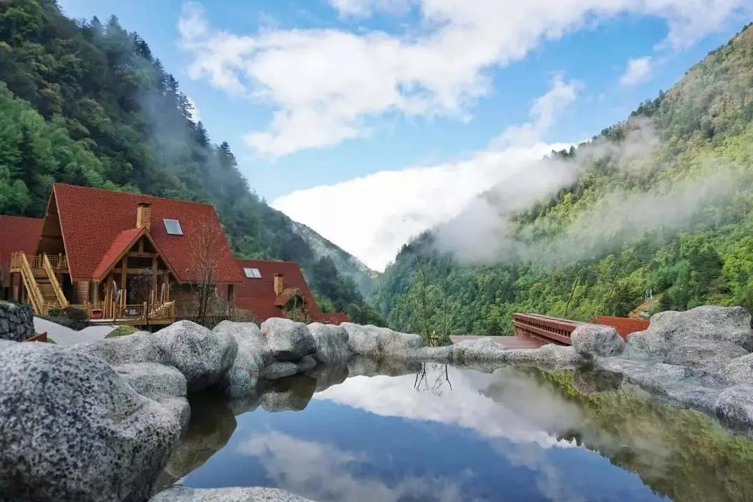 川西泡温泉看雪景,川西12月份最佳雪景泡温泉的地方