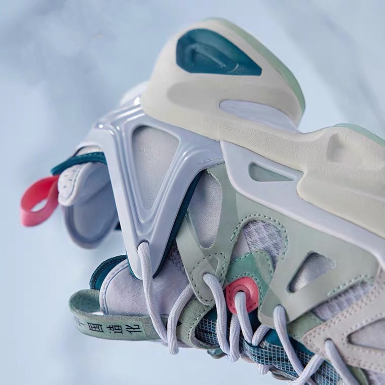 安踏新品系列鞋有哪些,安踏最新款的鞋是什么鞋