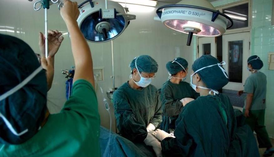 孕妇分娩婆婆阻止,孕妇难产婆婆和妈妈的态度