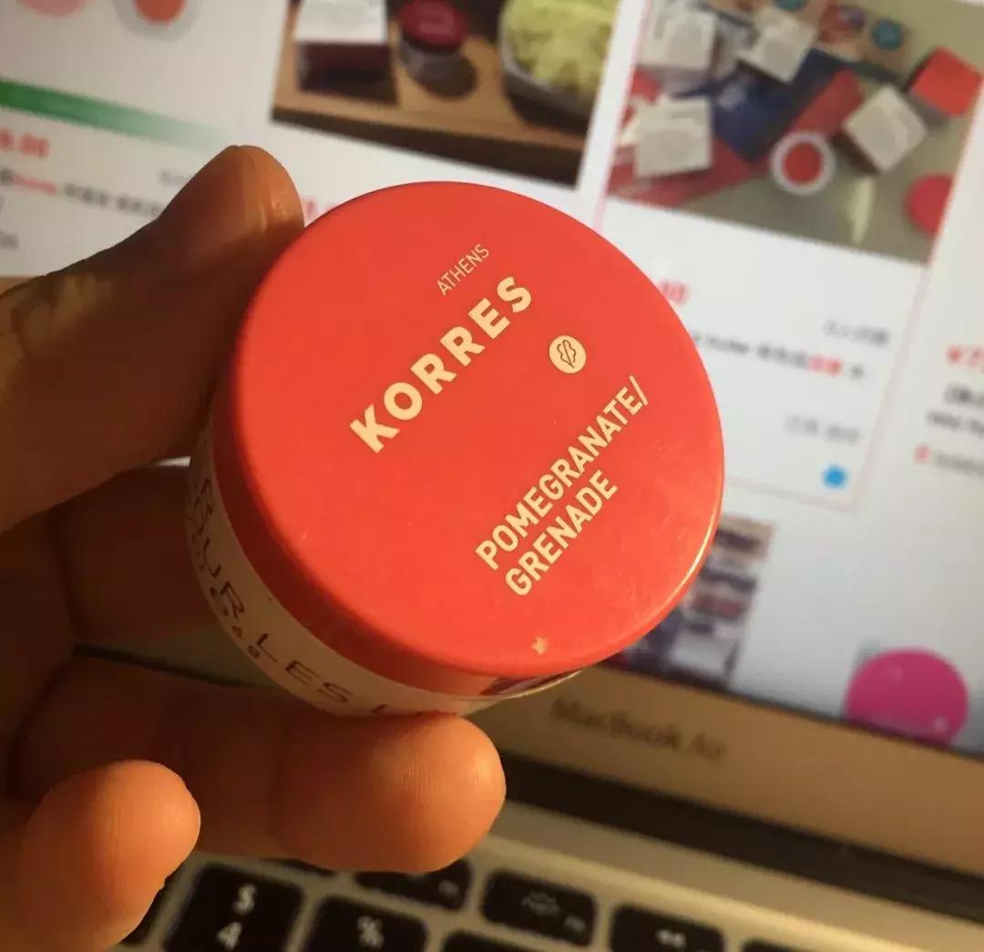 怎么让嘴唇涂完口红后显得很水润,嘴唇比较厚口红怎么涂