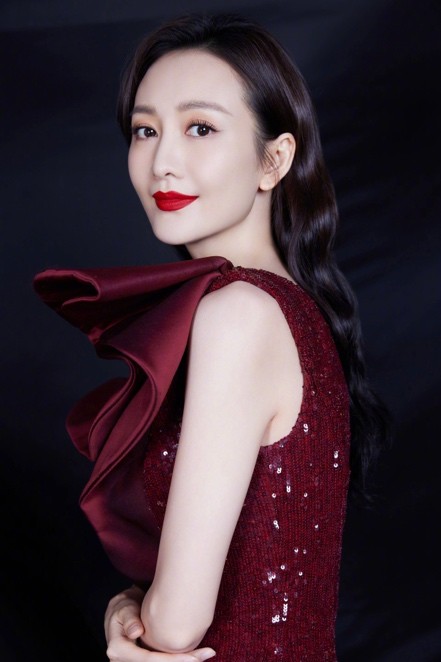 王鸥最惊艳的穿红裙,王鸥早期中央台