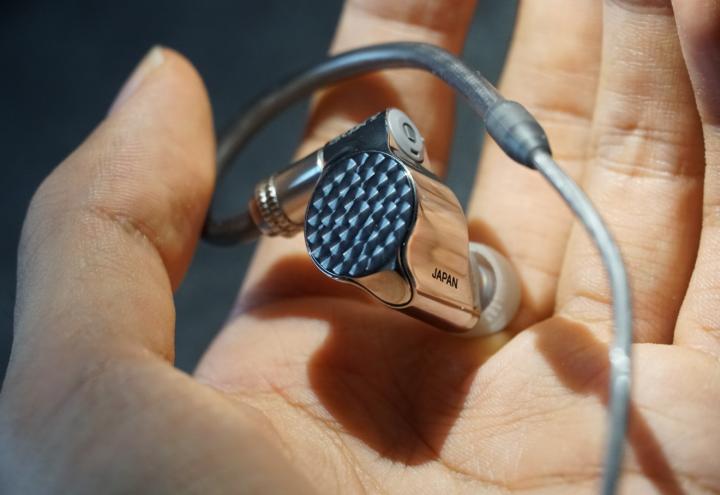 一万块的音响怎么样,同价位华为苹果耳机对比