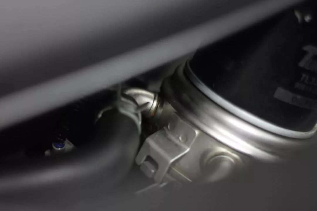 老车翻新：15年后的邂逅，普拉多LC120旧车换新颜，满血复活。