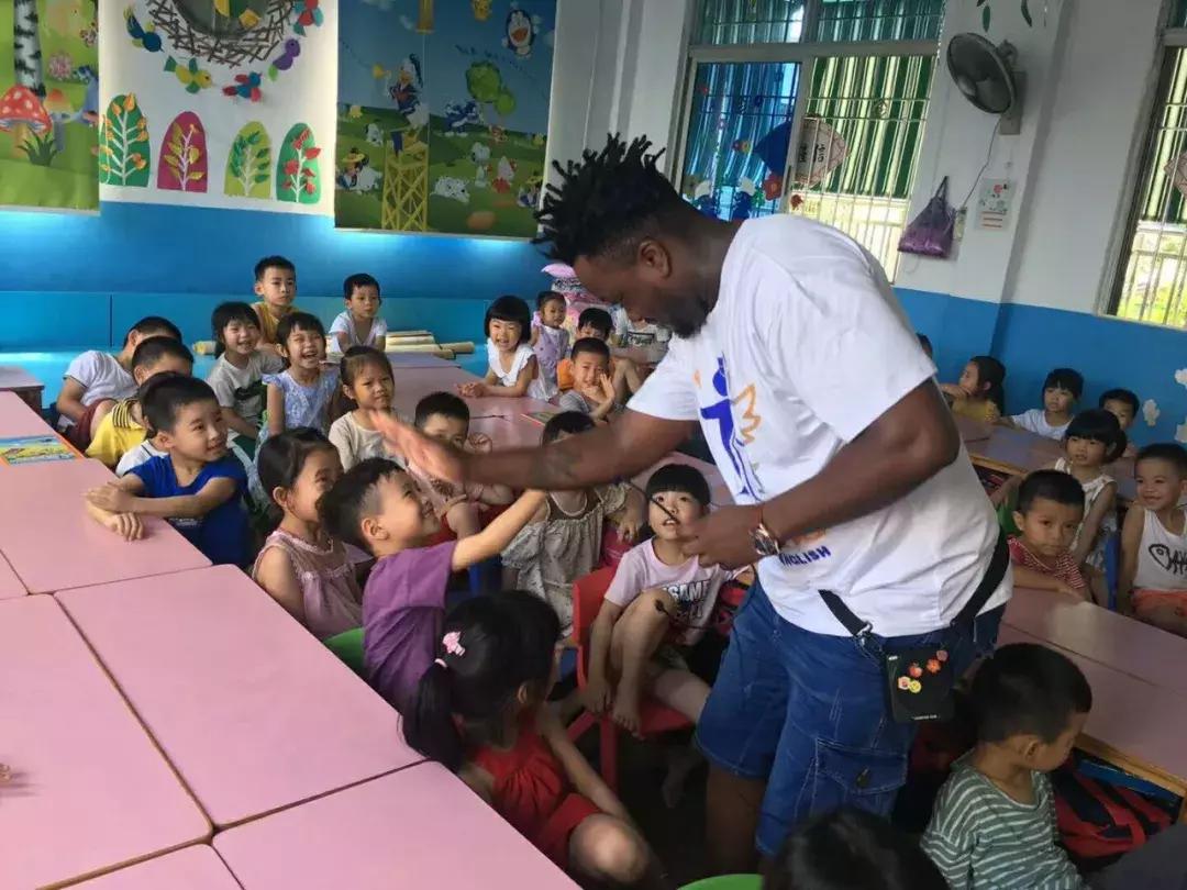 「赚外快啰」您的2018年余额已经不足，请及时充值