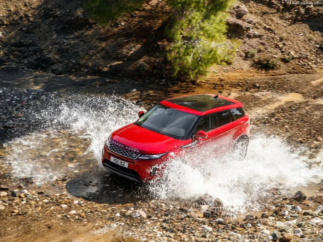 新款路虎揽胜极光顶配落地价格,路虎揽胜极光2024新款落地价