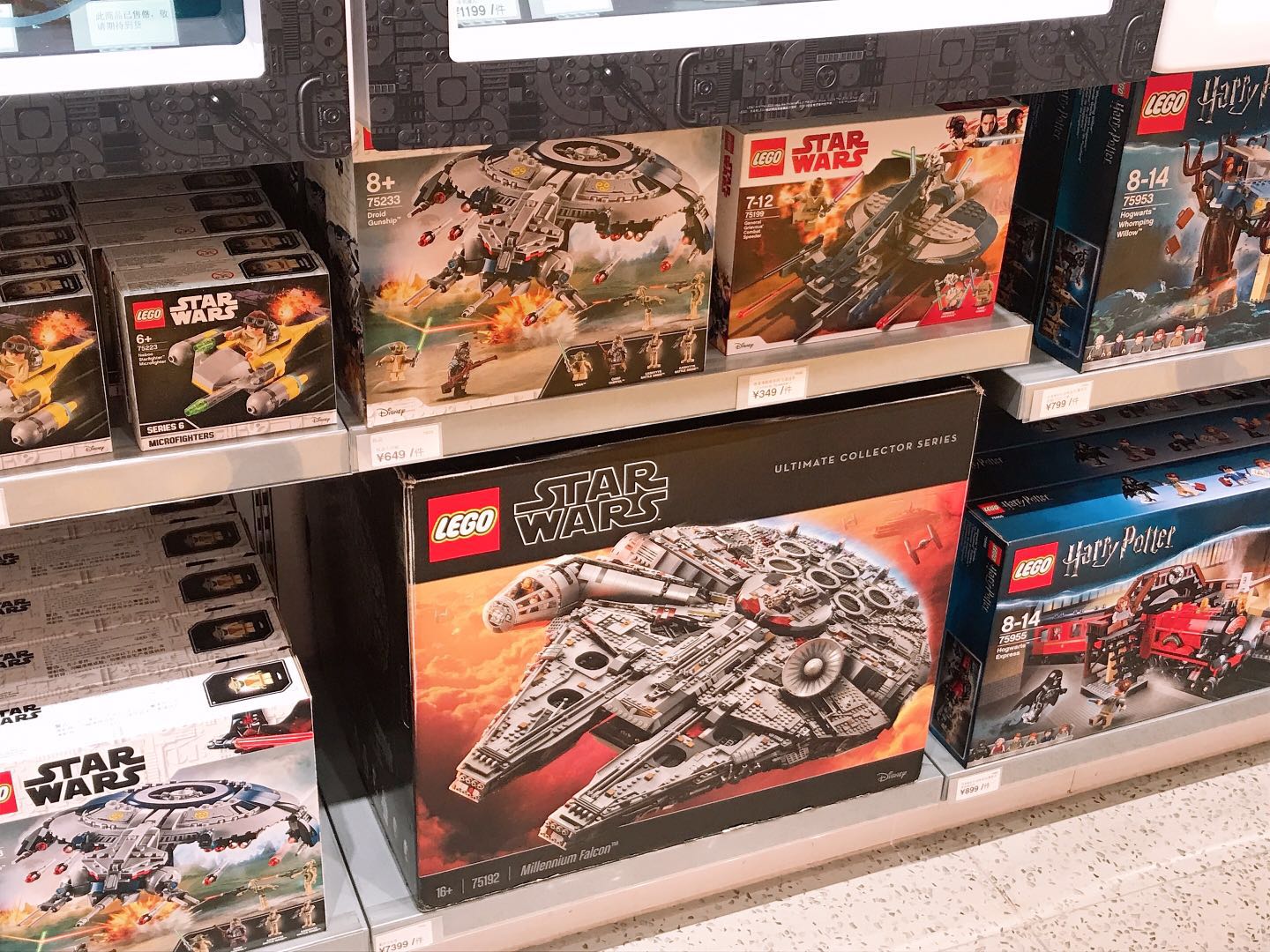 乐高千年隼10179拼装过程视频,乐高千年隼与普通版对比