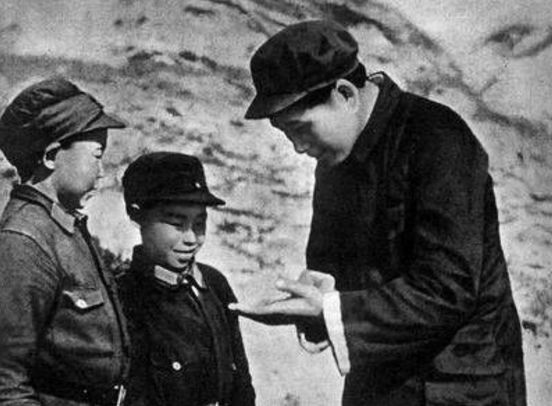 126张照片缅怀毛主席一生!