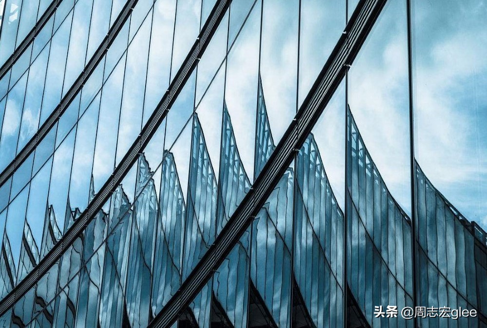 二氧化硅与玻璃有什么关系,水晶玻璃二氧化硅含量