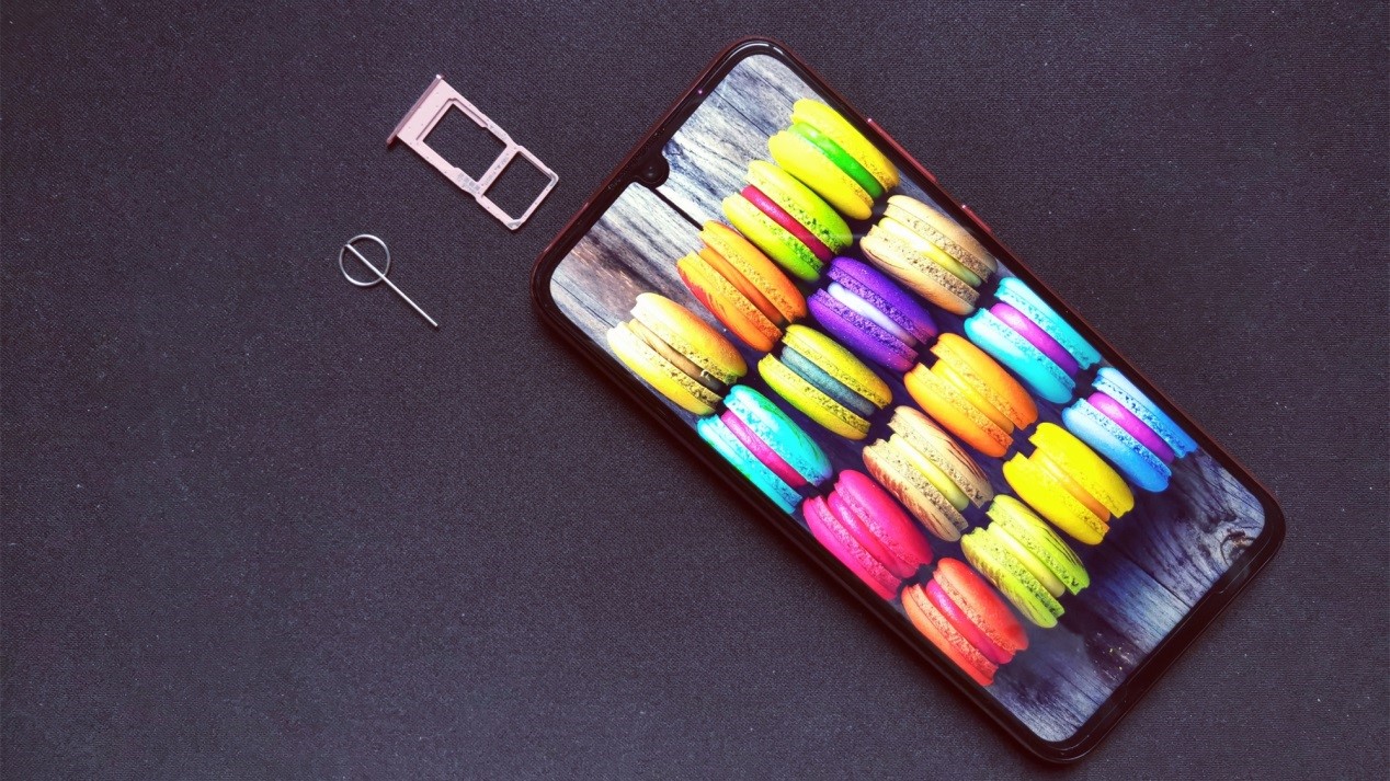 荣耀10和荣耀10青春版哪个更好,荣耀10比荣耀10青春版哪个好