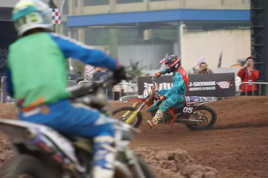 中国顶级越野摩托赛事,场面堪比kpl