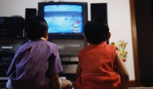 孩子爱看电视你是如何应对,孩子爱看动画片不学习