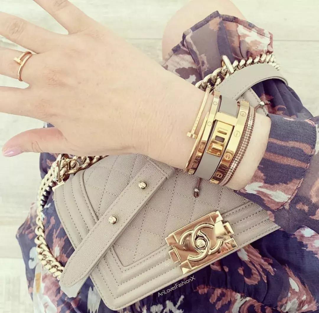 不建议买的10种衣服,哪些衣服应该买哪些不应该买