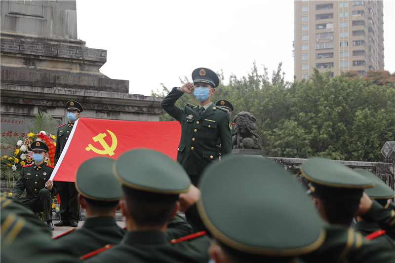 走进烈士陵园缅怀先烈活动,烈士陵园缅怀活动