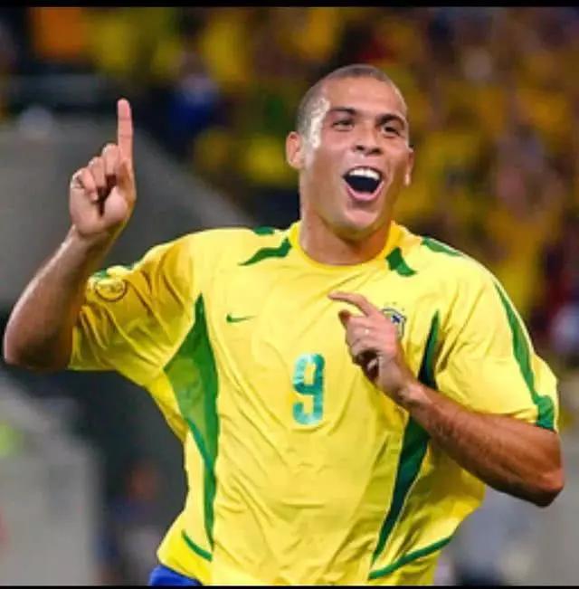 巴西足球十大巨星,巴西足球巨星罗纳尔多