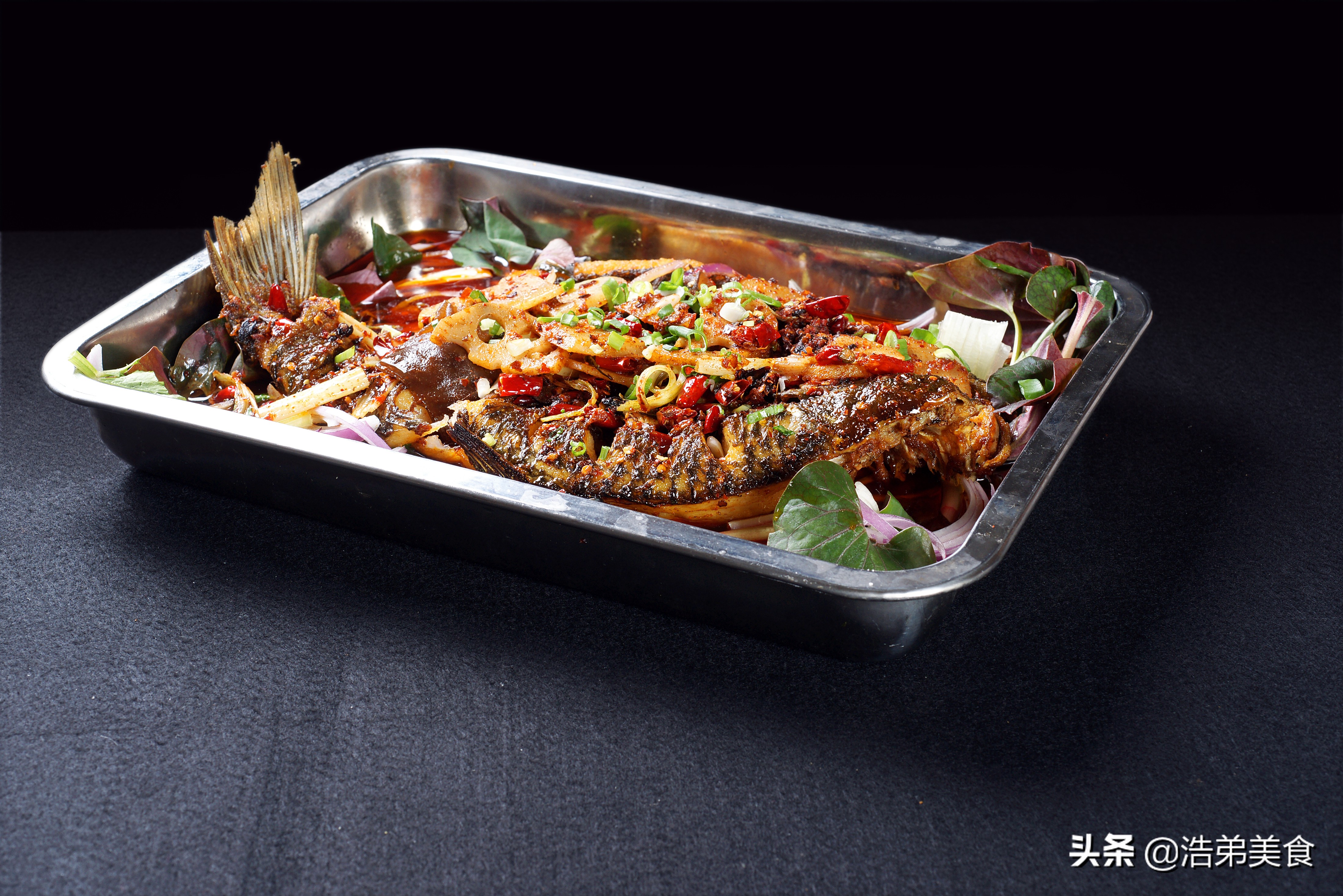 烤鱼店制作烤鱼全过程,厨师长秘制烤鱼配方分享