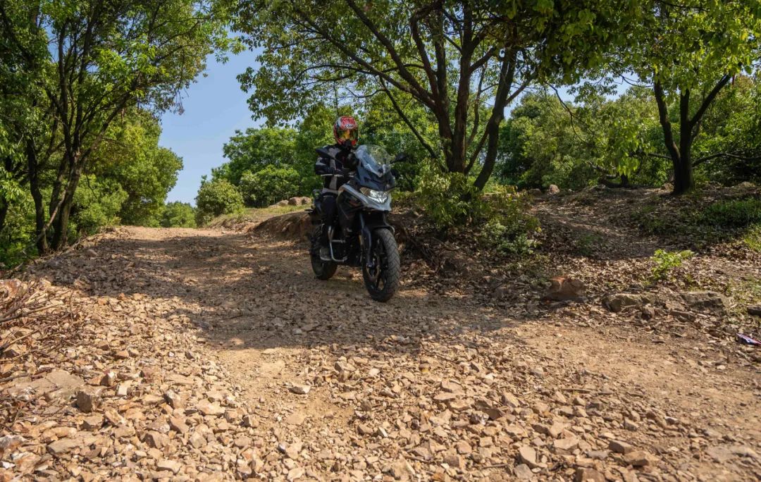 23款无极650ds摩旅西藏视频,恶劣路况