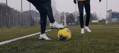 足球技巧8种过人教学,足球明星过人经典