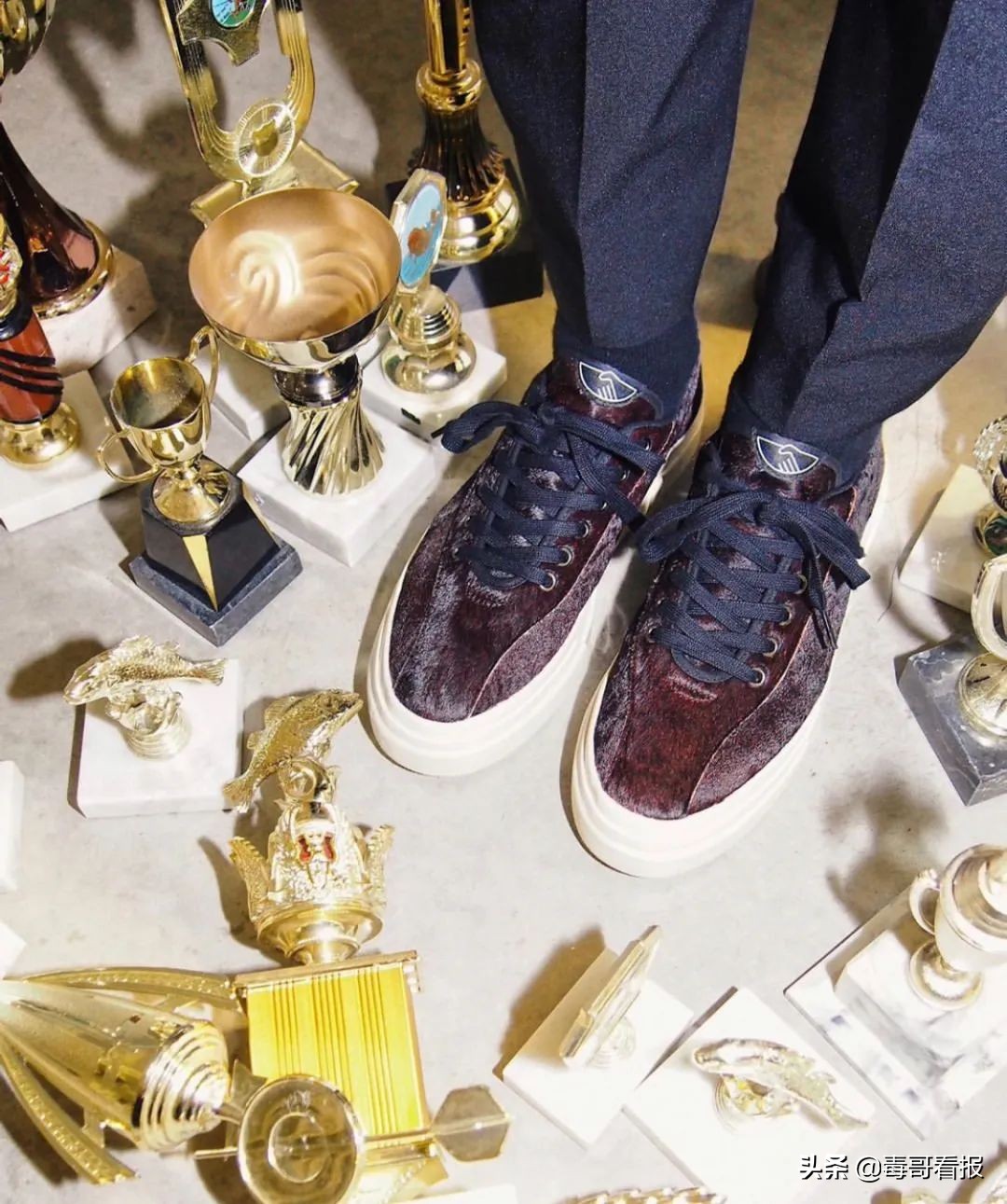 converse和vans哪个适合脚宽,converse和vans哪个酷